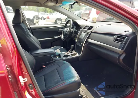 2015 Toyota Camry Se z USA, uszkodzony, nr VIN 4T1BF1FK7FU914555